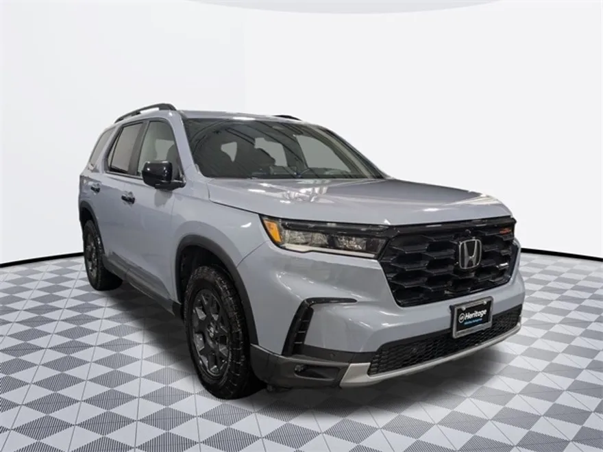 2024 Honda Pilot TrailSport photo 1