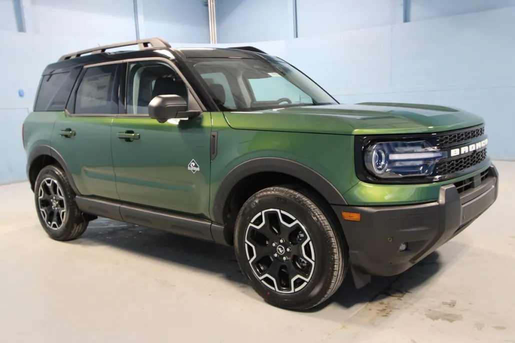 2025 Ford Bronco Sport Outer Banks photo 1