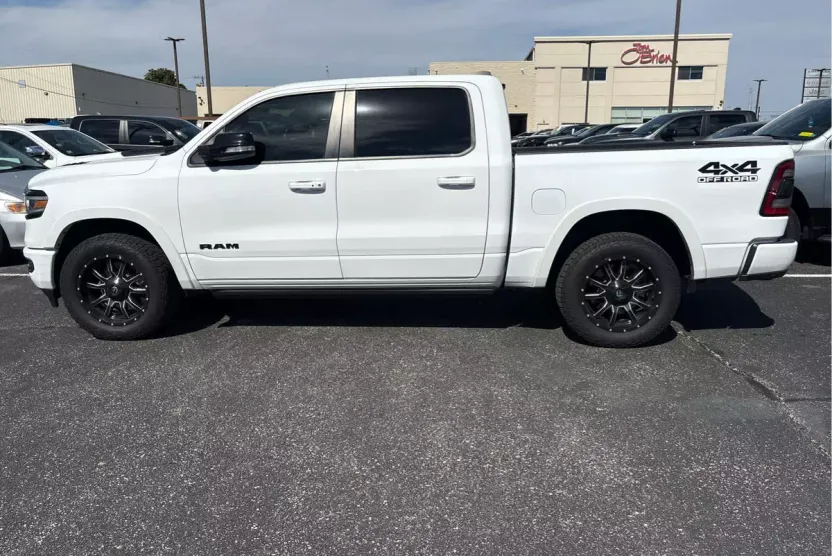 2022 Ram 1500 Limited photo 1