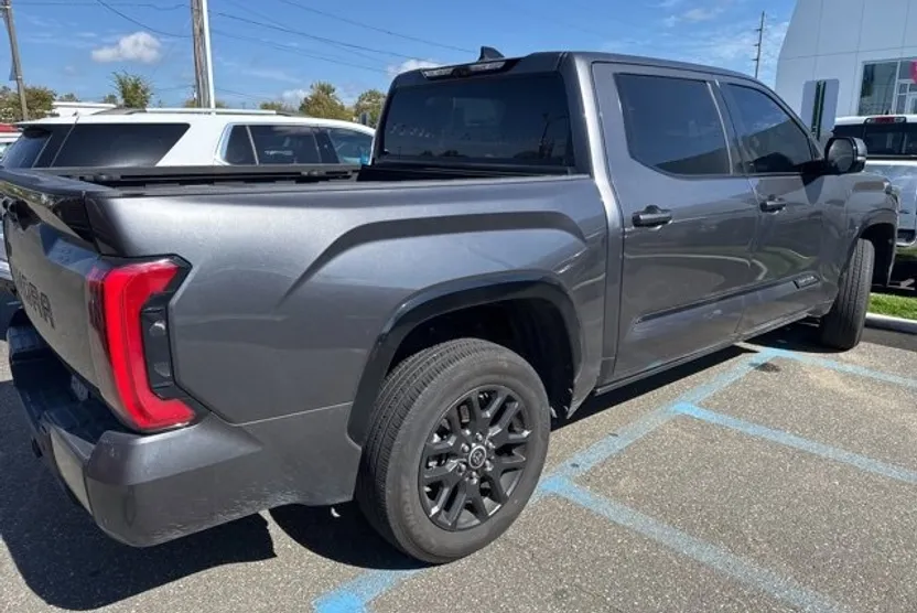 2023 Toyota Tundra Platinum photo 1