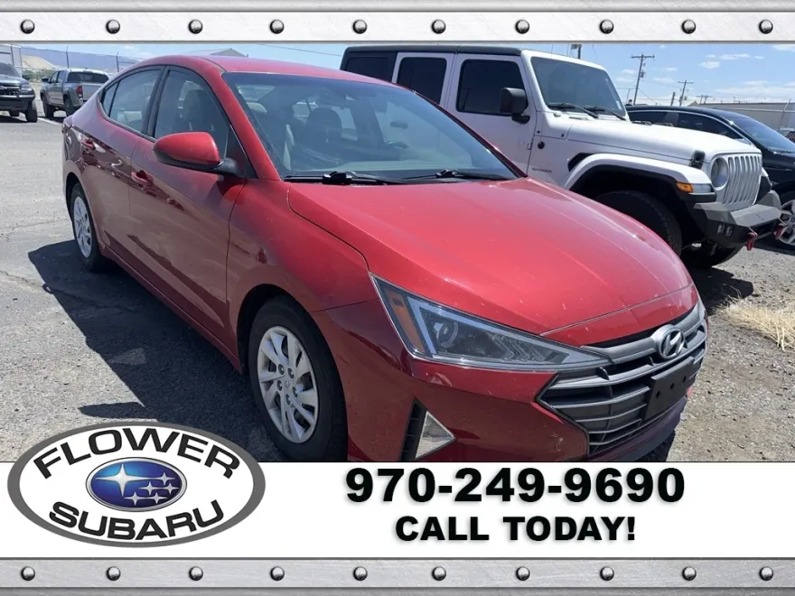 2020 Hyundai Elantra SE photo 1