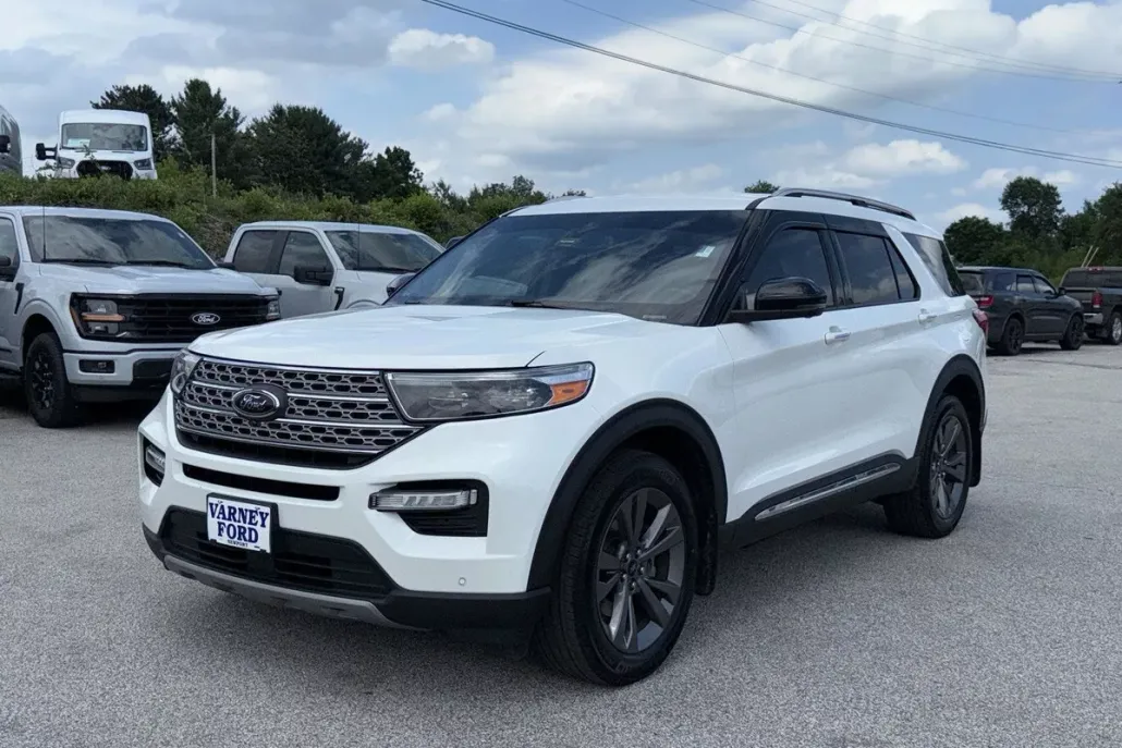 2022 Ford Explorer Limited photo 1