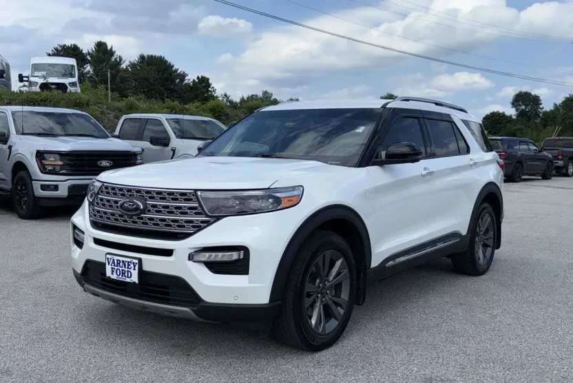 2022 Ford Explorer Limited photo 1