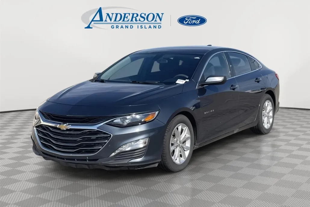 2019 Chevrolet Malibu 1LT photo 1