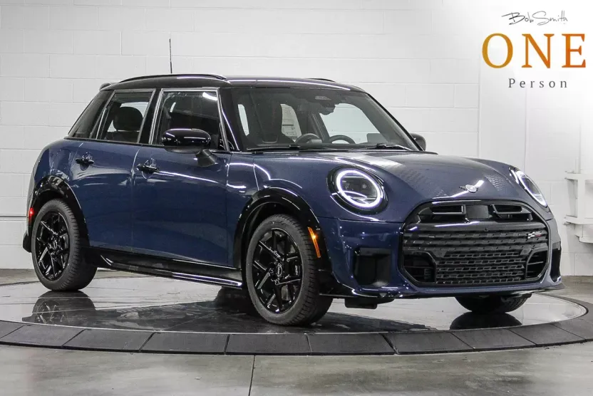 2026 Mini Cooper Hardtop S 4 Door Iconic photo 1