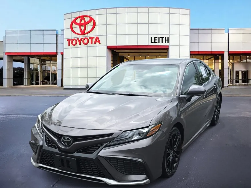 2023 Toyota Camry XSE photo 1