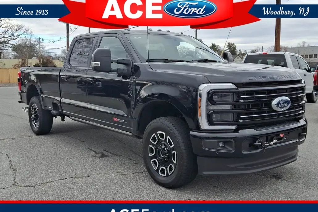 2025 Ford F-350 Platinum photo 1