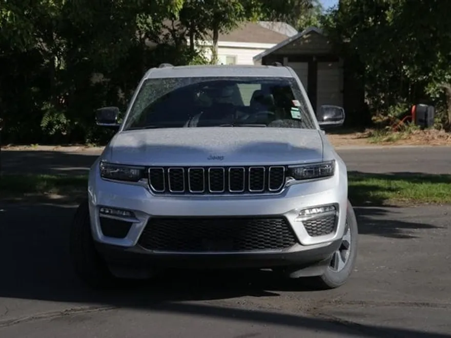 2024 Jeep Cherokee Limited 4xe photo 1