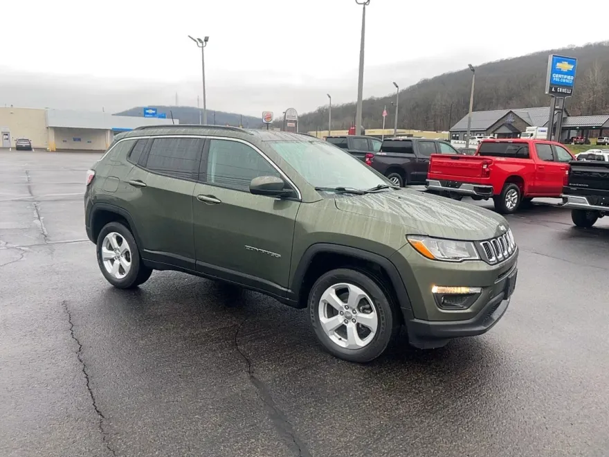 2021 Jeep Compass Latitude photo 1