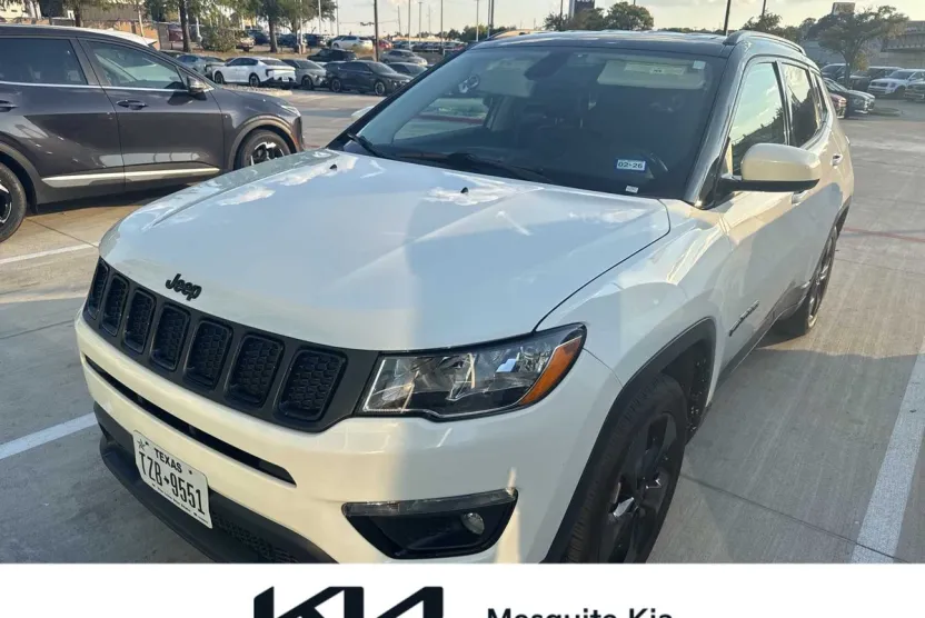 2020 Jeep Compass Latitude photo 1