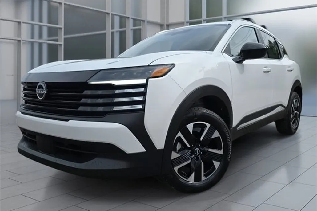 2026 Nissan Kicks SV photo 1