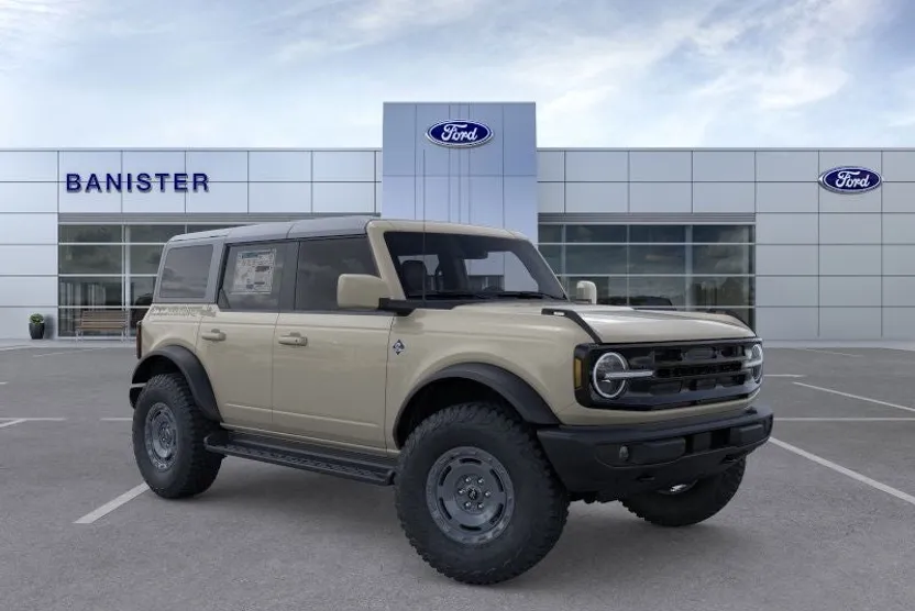 2025 Ford Bronco Outer Banks photo 1