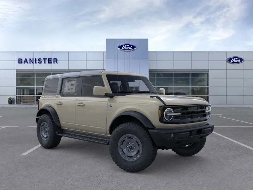 2025 Ford Bronco Outer Banks photo 1