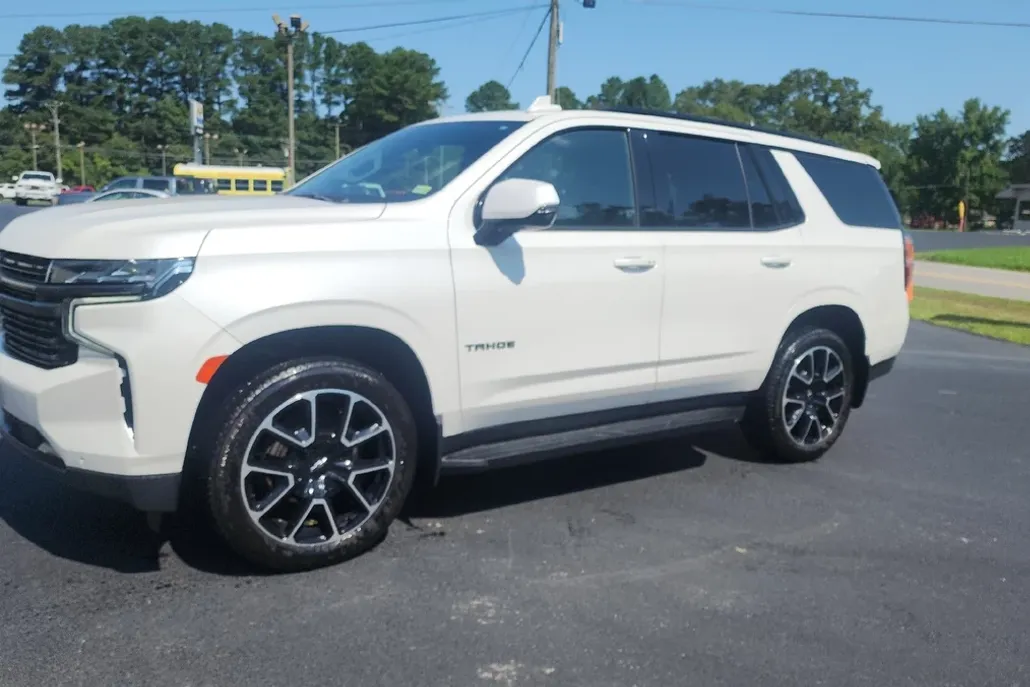 2022 Chevrolet Tahoe RST photo 1