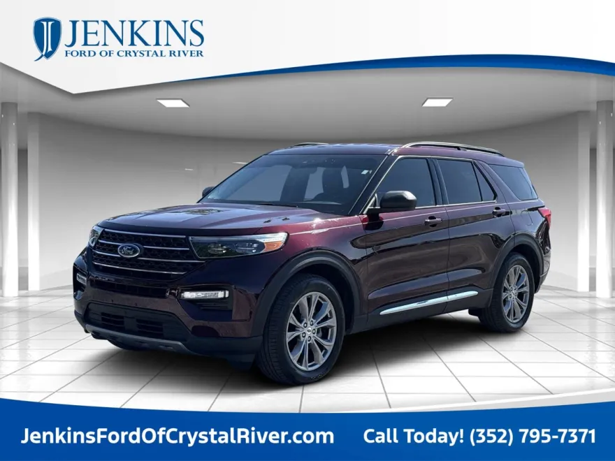 2022 Ford Explorer XLT photo 1