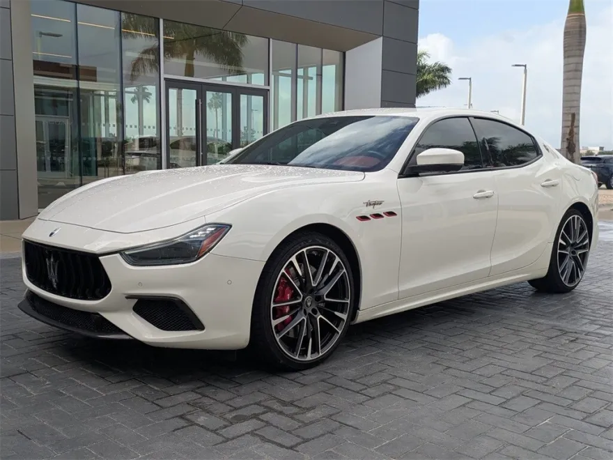 2022 Maserati Ghibli Trofeo photo 1