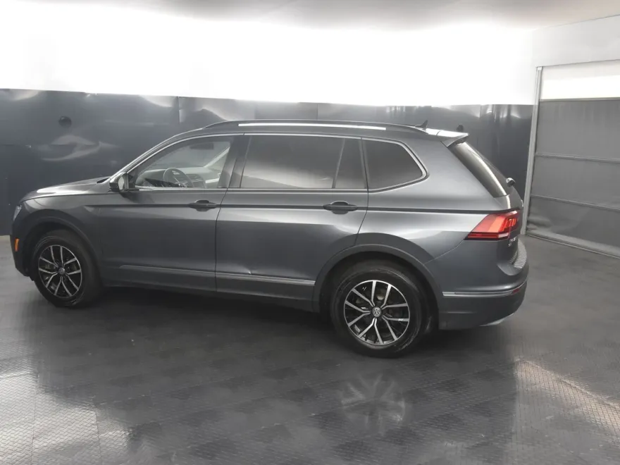 2021 Volkswagen Tiguan SE photo 1