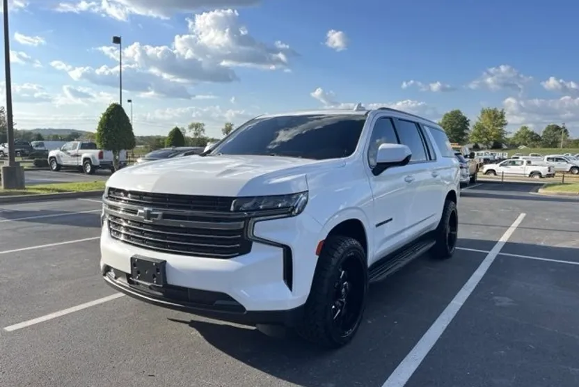 2021 Chevrolet Suburban RST photo 1