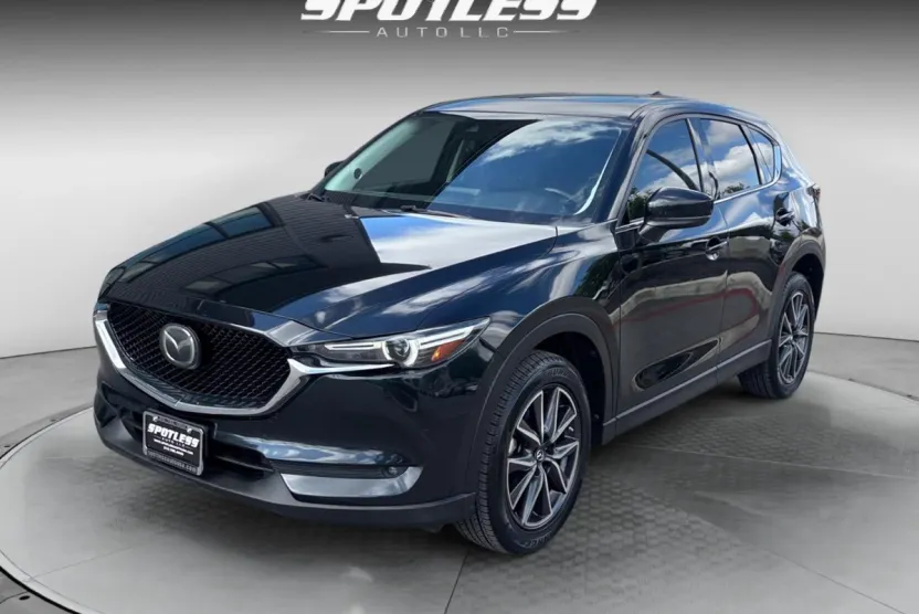 2017 Mazda CX-5 Grand Touring photo 1