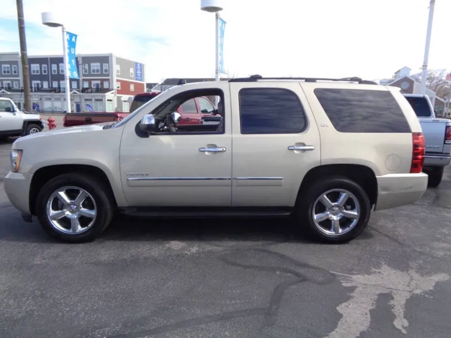 2012 Chevrolet Tahoe LTZ photo 1
