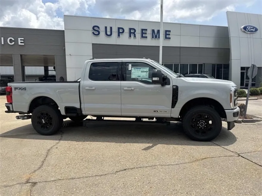 2025 Ford F-250 photo 1