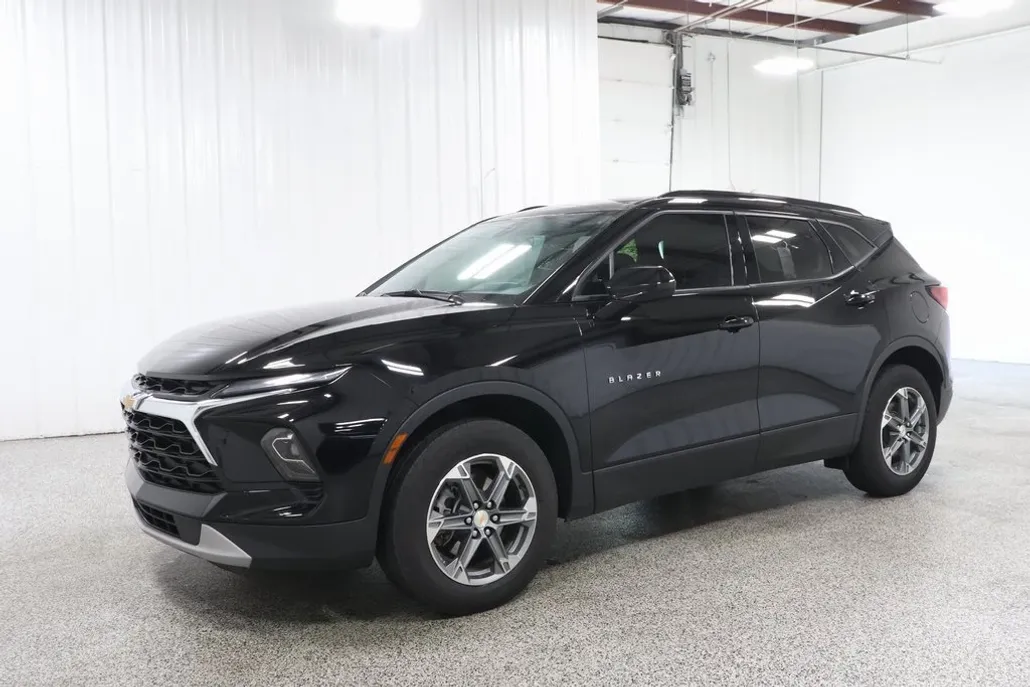 2023 Chevrolet Blazer 2LT photo 1