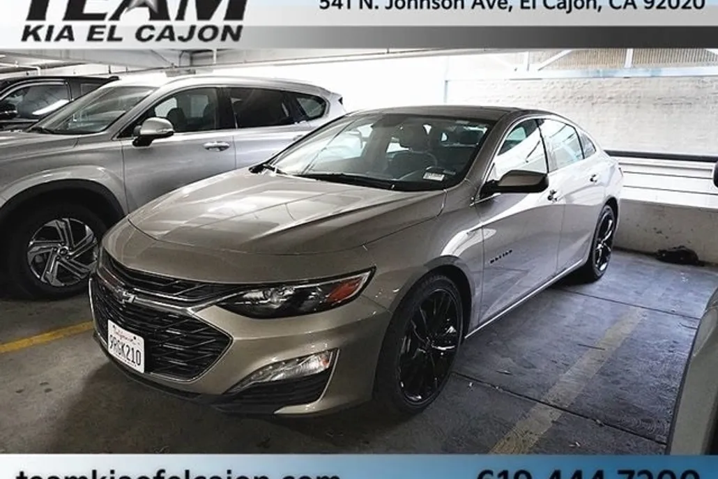 2023 Chevrolet Malibu 1LT photo 1