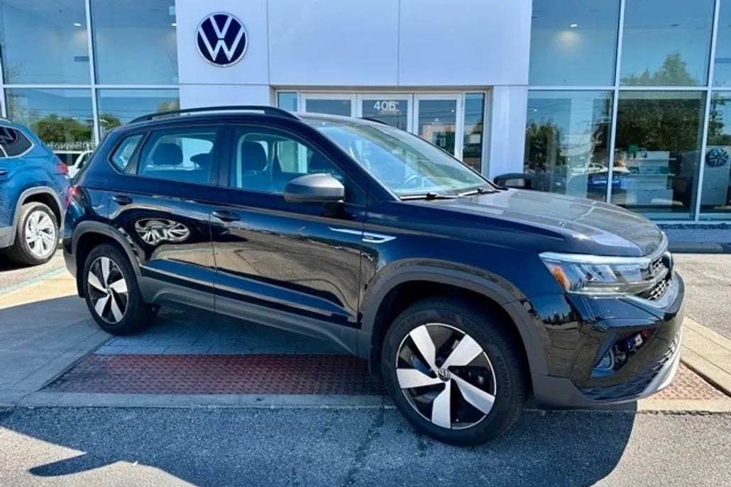2024 Volkswagen Taos S photo 1