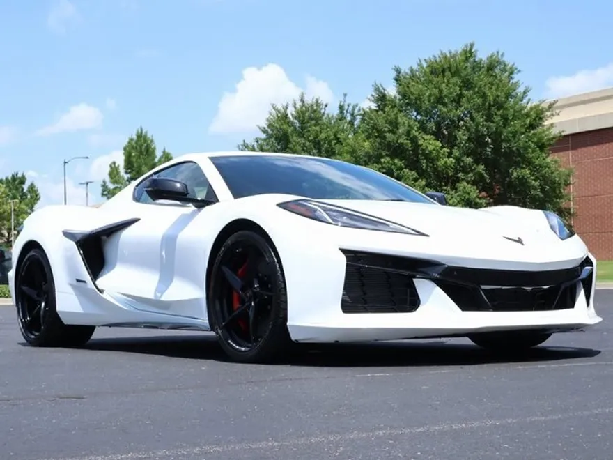2025 Chevrolet Corvette E-Ray 2LZ photo 1