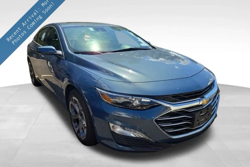 2024 Chevrolet Malibu 1LT photo 1
