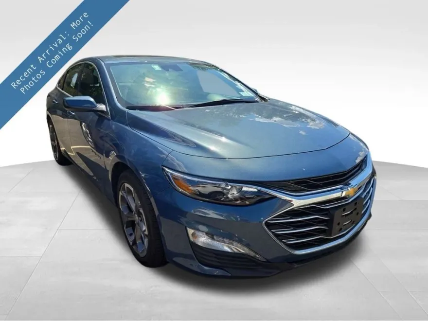 2024 Chevrolet Malibu 1LT photo 1