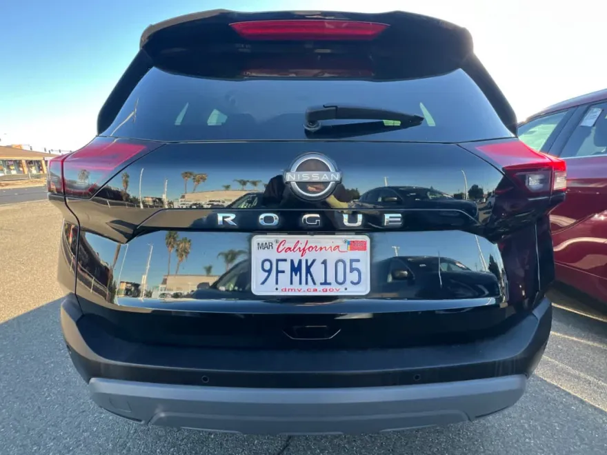 2023 Nissan Rogue S photo 1