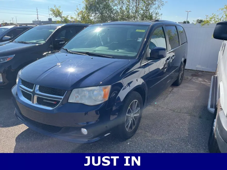 2017 Dodge Grand Caravan SXT photo 1