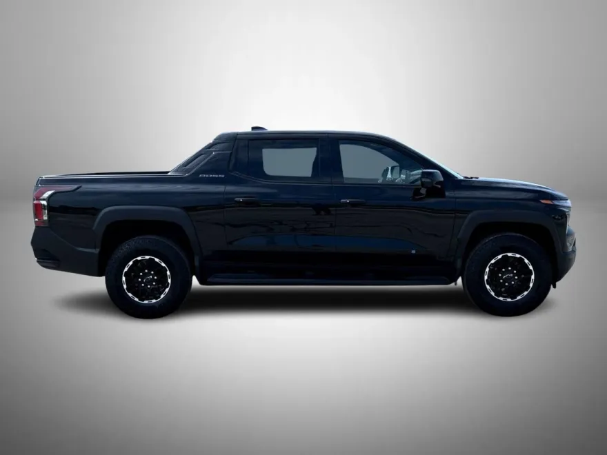 2026 Chevrolet Silverado EV Trail Boss photo 1