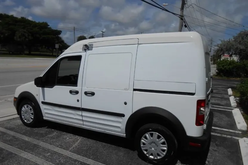 2010 Ford Transit Connect XL photo 1