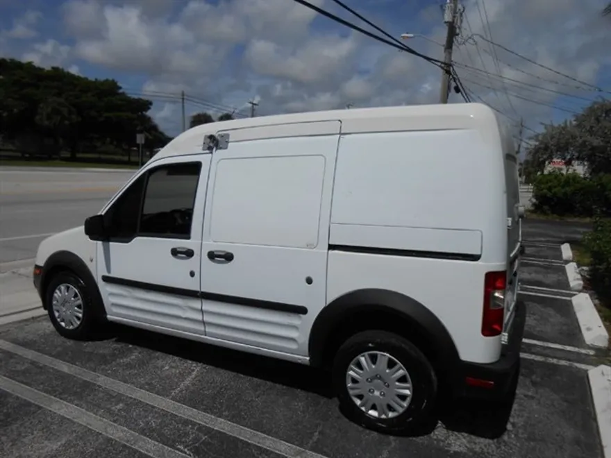 2010 Ford Transit Connect XL photo 1