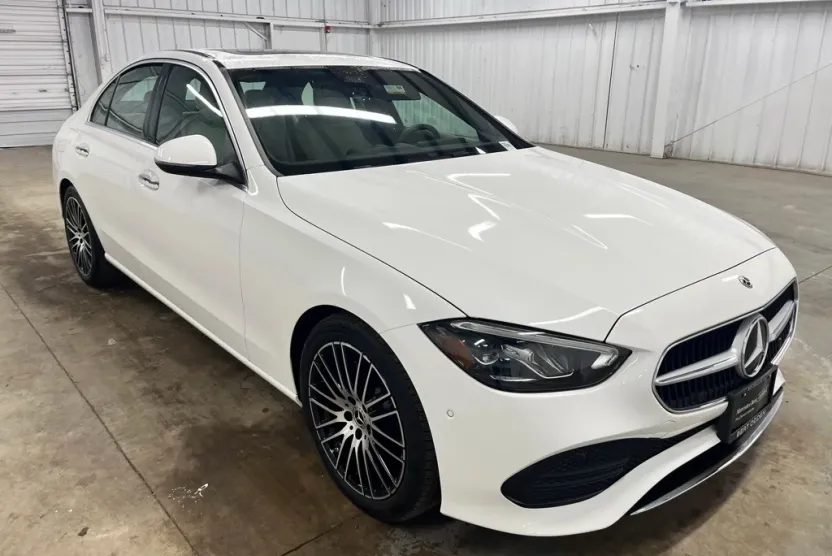 2024 Mercedes Benz C 300 photo 1