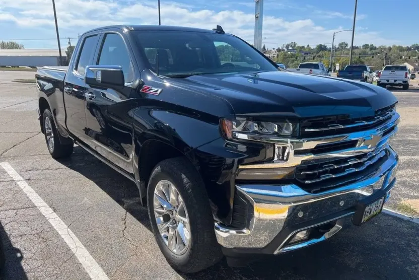 2019 Chevrolet Silverado 1500 LTZ photo 1