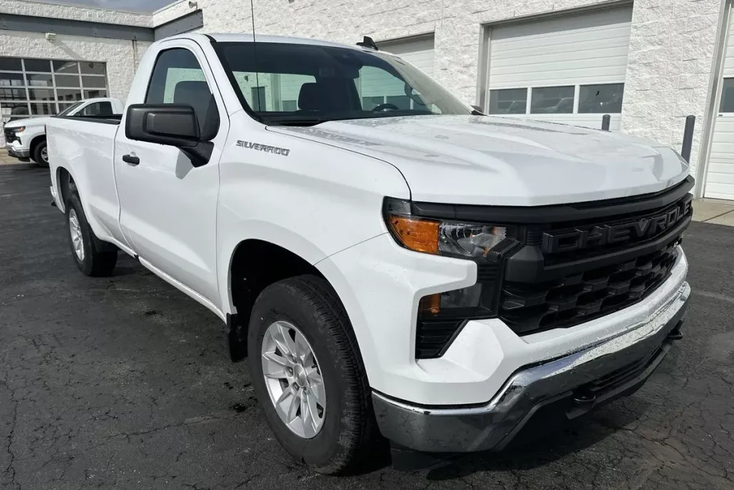 2024 Chevrolet Silverado 1500 photo 1
