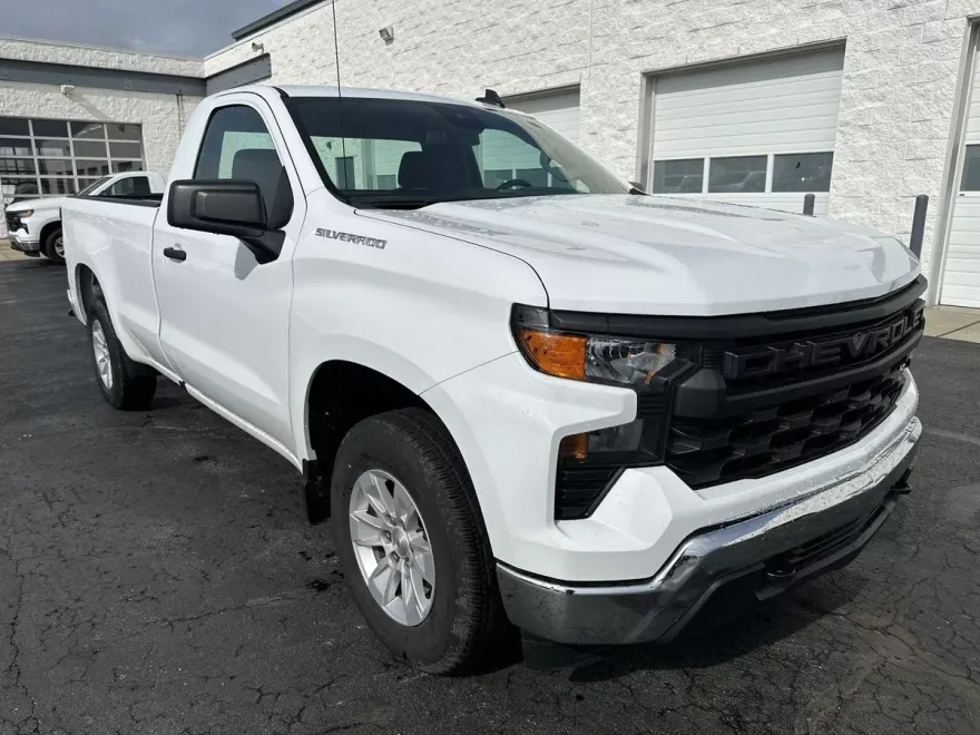 2024 Chevrolet Silverado 1500 photo 1