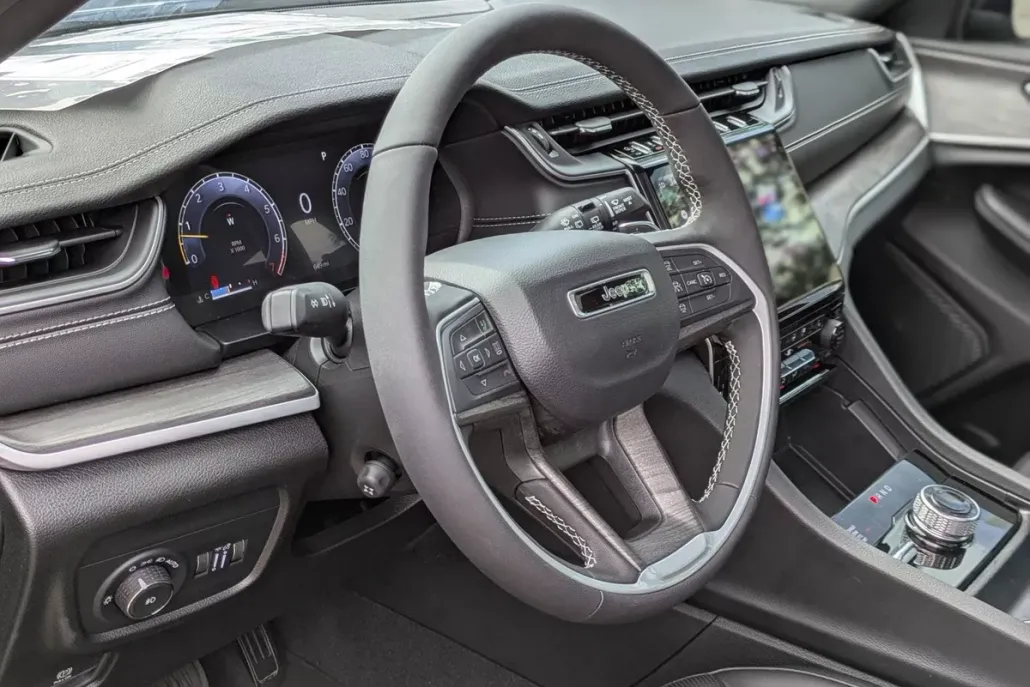 2025 Jeep Grand Cherokee Limited photo 1