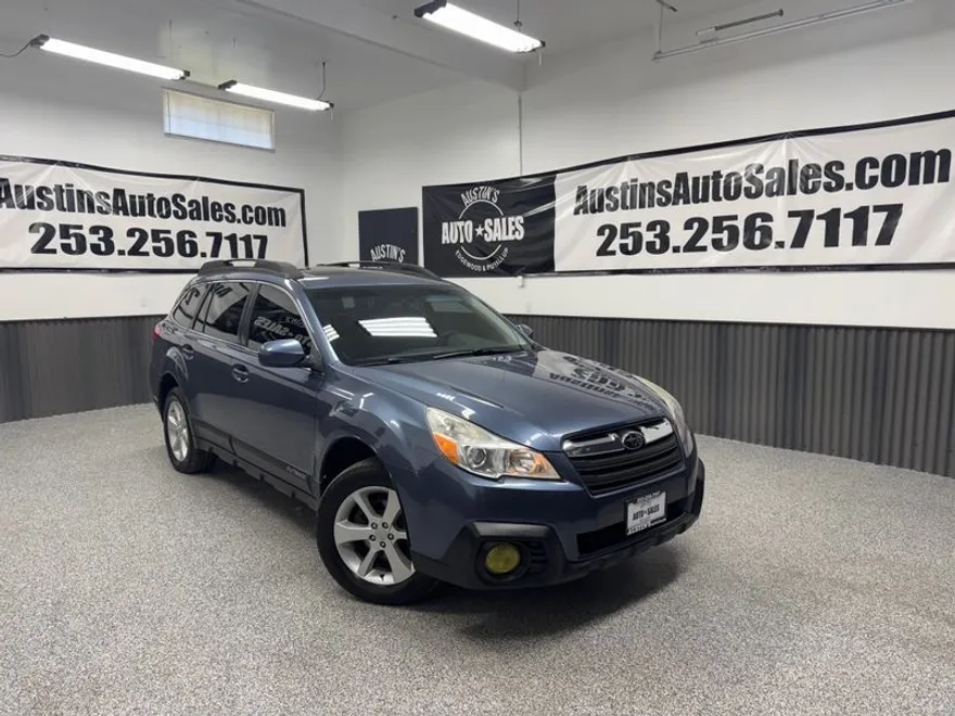 2013 Subaru Outback 2.5i Premium photo 1