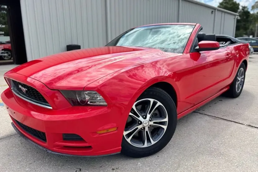 2014 Ford Mustang V6 Premium Convertible photo 1