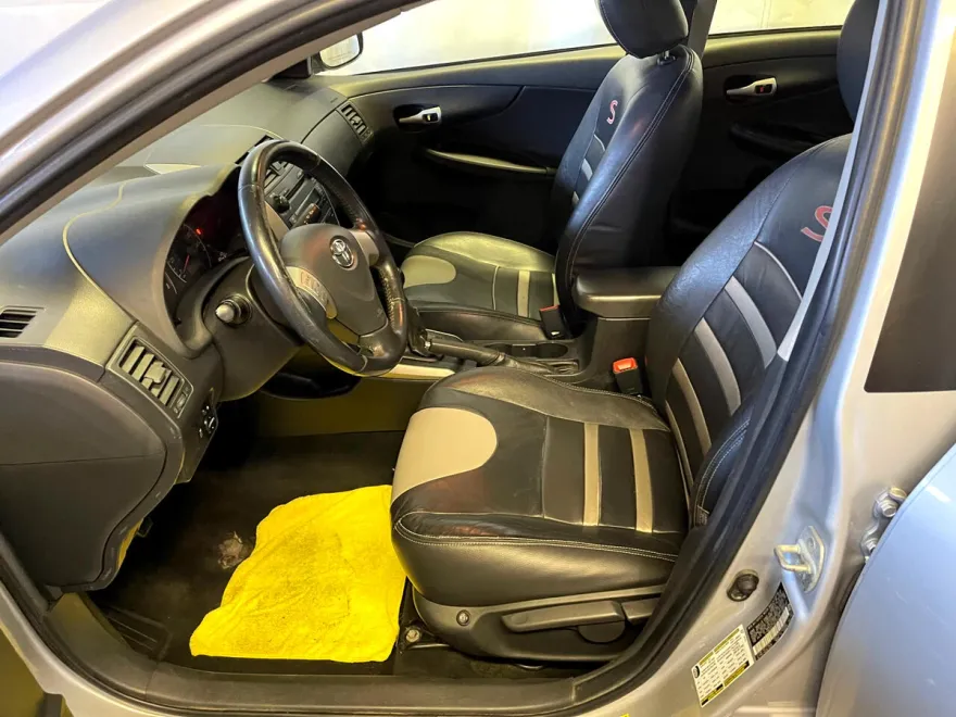 2009 Toyota Corolla photo 9