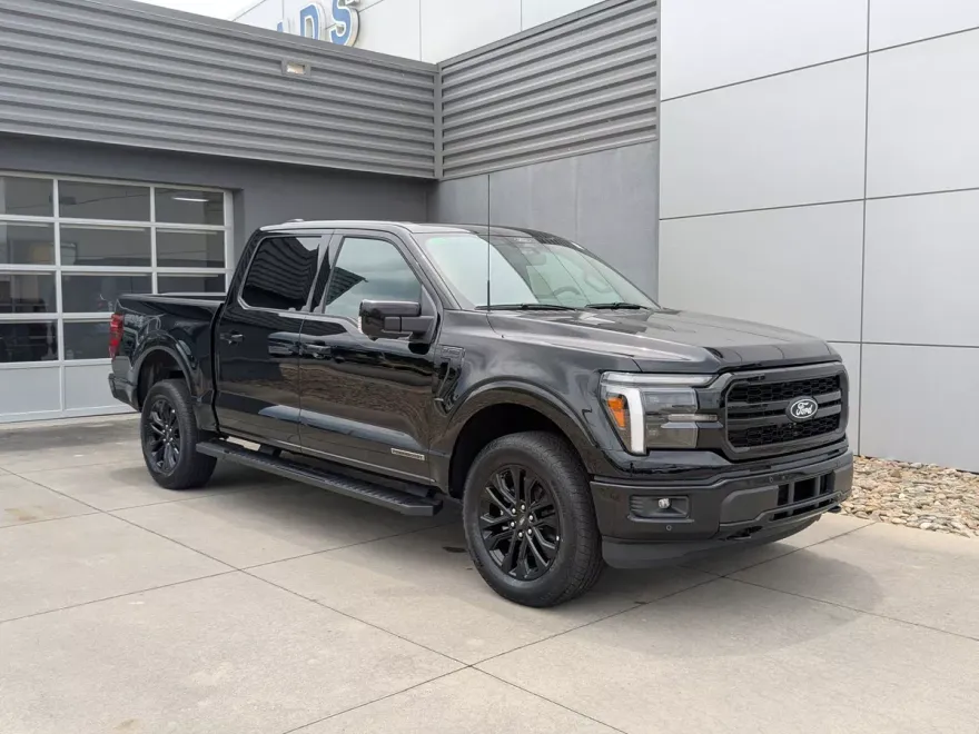 2025 Ford F-150 Lariat photo 1