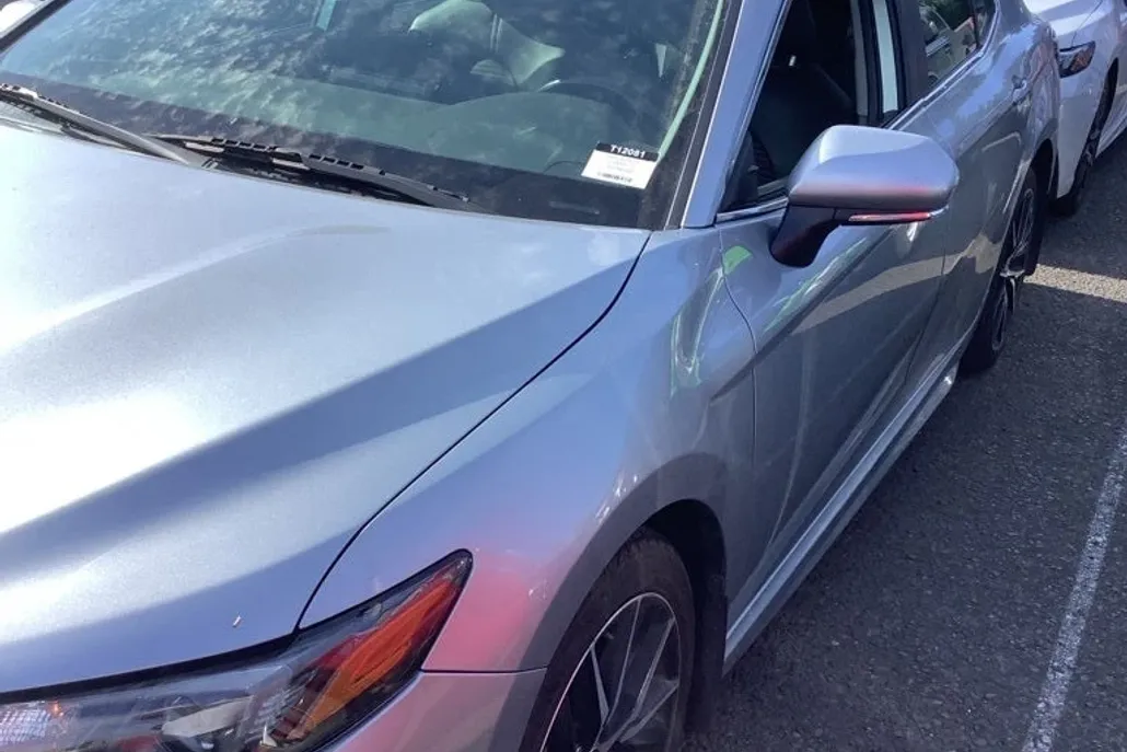 2023 Toyota Camry SE photo 1