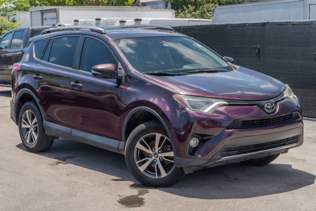 2018 Toyota RAV4 XLE Sport photo 1