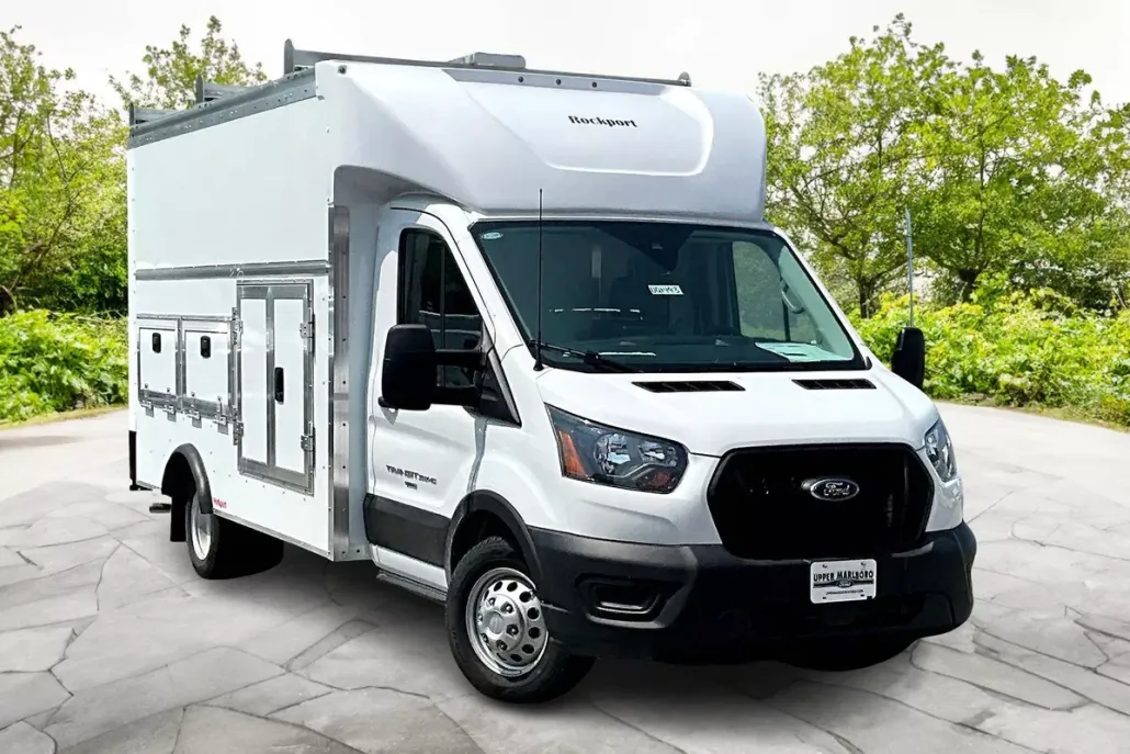 2024 Ford Transit Cutaway photo 1