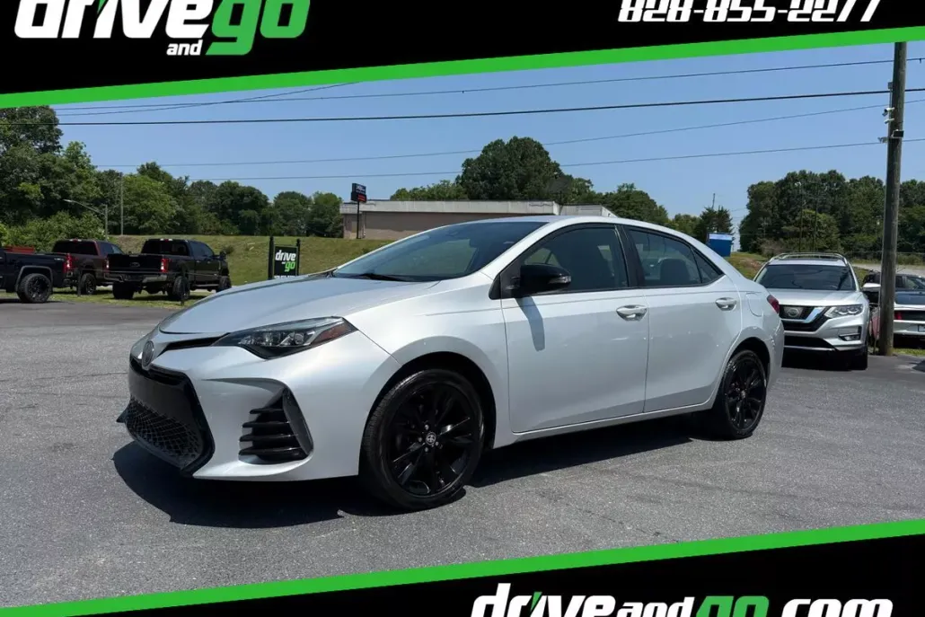 2018 Toyota Corolla L photo 1