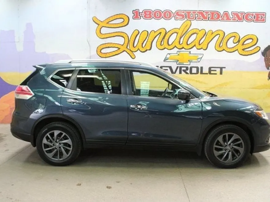 2016 Nissan Rogue SL photo 1